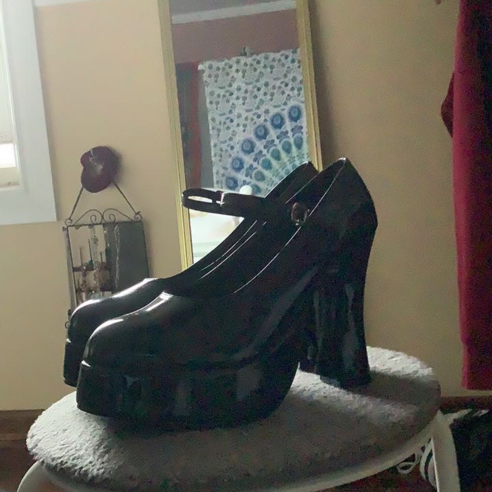 Chunky platform black Mary Jane Lolita